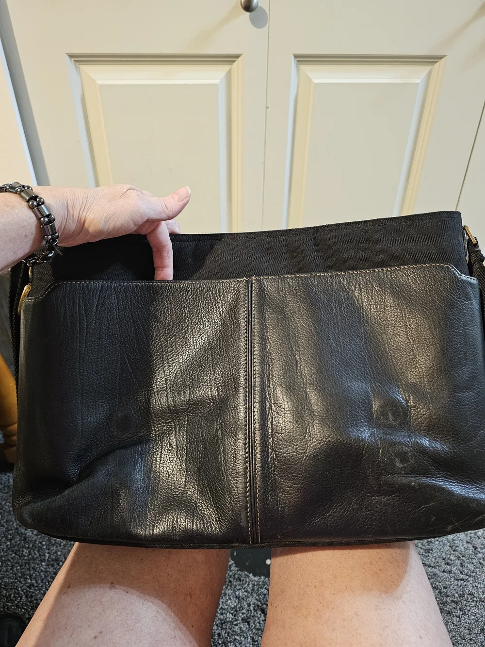 Men's Black Leather Messenger Bag with Adjustable Strap